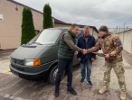 Жашківські «батьківщинівці» передали черговий автомобіль на потреби військових
