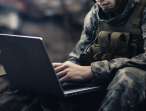 Компʼютеризація армії: фонд RAZOM збирає 33 000 ноутбуків для ЗСУ